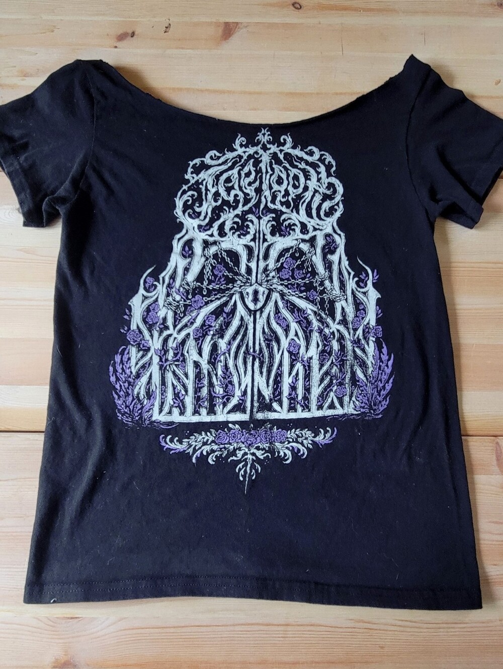 Fae Tooth Tee